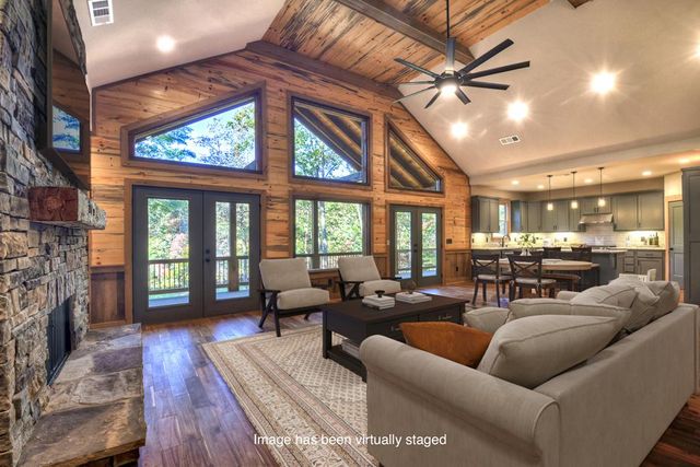 382 Pocaset Drive, Ellijay, GA 30540