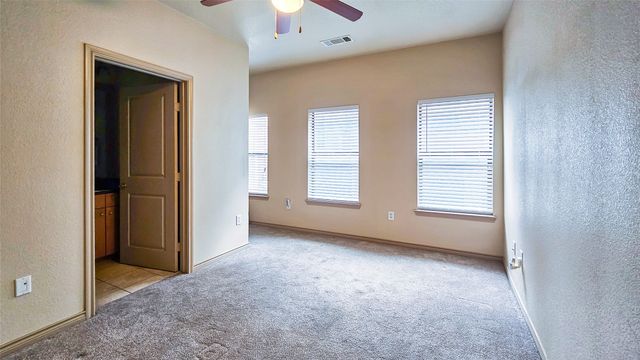 1201 Beaconsfield Lane 108, Arlington, TX 76011