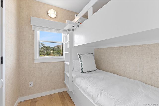 27 Dune Road, East Quogue, NY 11942