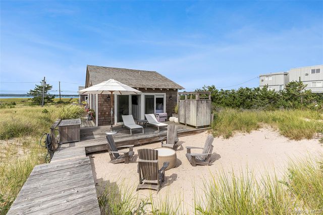 27 Dune Road, East Quogue, NY 11942