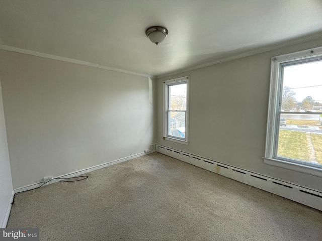 811 MAIN ST, Shoemakersville, PA 19555