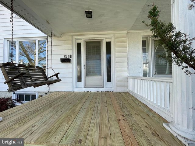811 MAIN ST, Shoemakersville, PA 19555