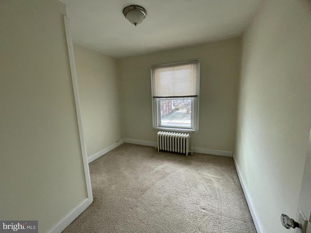 811 MAIN ST, Shoemakersville, PA 19555