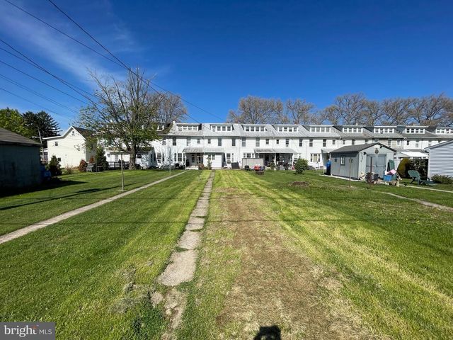 811 MAIN ST, Shoemakersville, PA 19555
