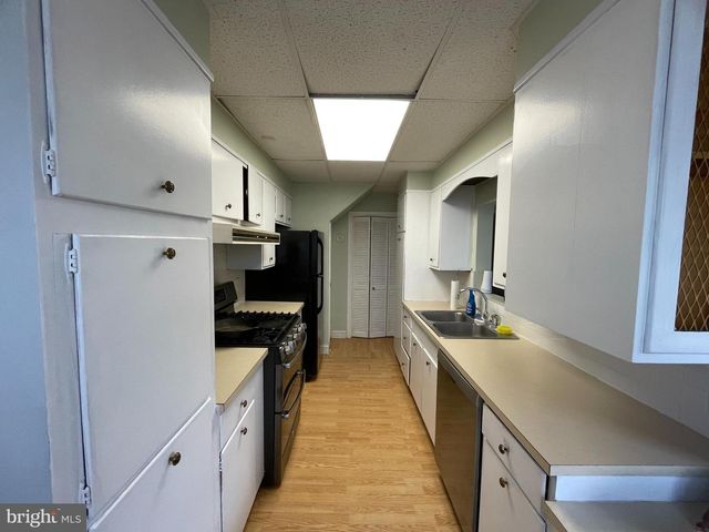 811 MAIN ST, Shoemakersville, PA 19555