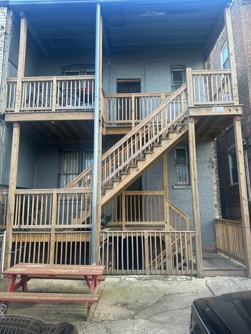 4202 W Jackson Boulevard, Chicago, IL 60624