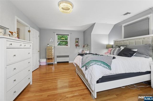 38 SCHRAALENBURGH Road, Haworth, NJ 07641