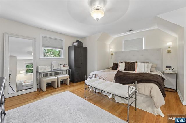 38 SCHRAALENBURGH Road, Haworth, NJ 07641