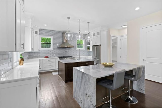 2415 Rugby Avenue, Atlanta, GA 30337