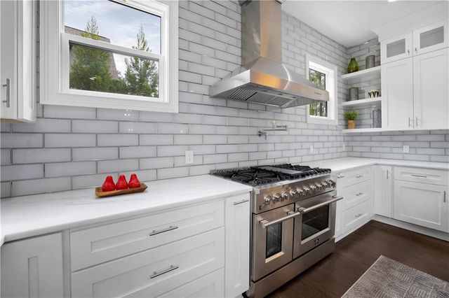 2415 Rugby Avenue, Atlanta, GA 30337