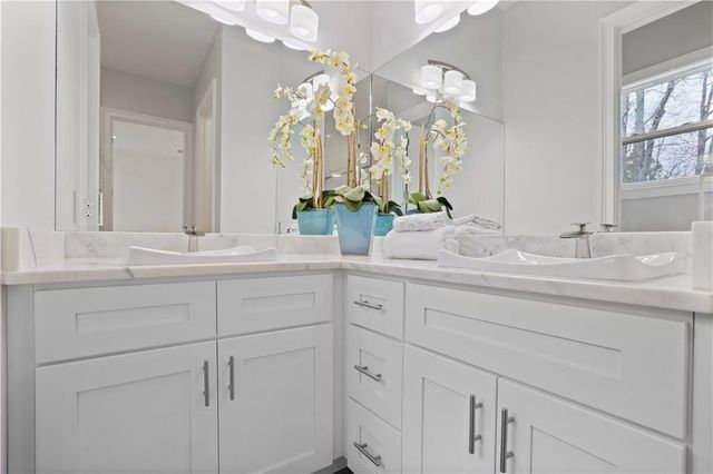 2415 Rugby Avenue, Atlanta, GA 30337