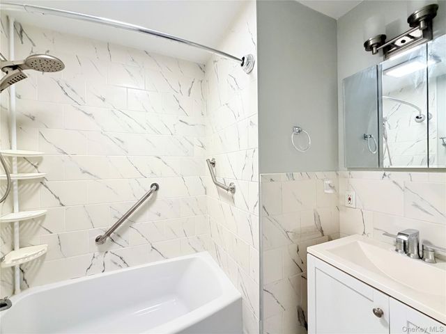 14407 101st Avenue 2, Jamaica, NY 11435