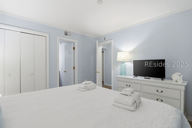 40 Folly Field Road 138, Hilton Head Island, SC 29928