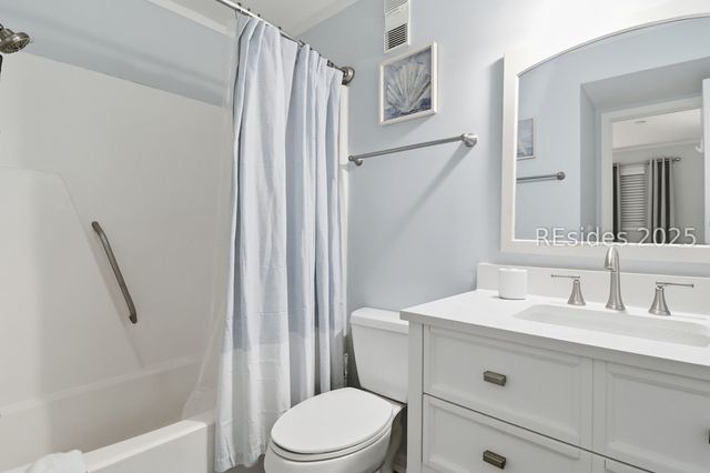 40 Folly Field Road 138, Hilton Head Island, SC 29928