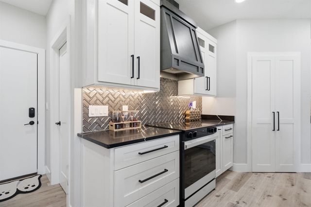 1803 Reese Road, Cedar Falls, IA 50613