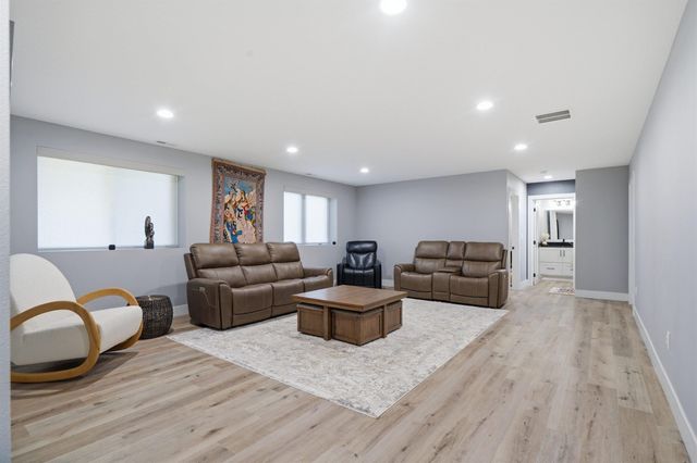 1803 Reese Road, Cedar Falls, IA 50613