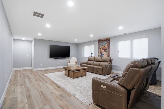 1803 Reese Road, Cedar Falls, IA 50613