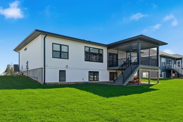 1803 Reese Road, Cedar Falls, IA 50613