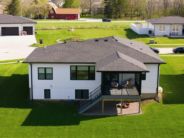 1803 Reese Road, Cedar Falls, IA 50613