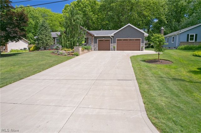 7742 Windy Hill Drive, Kent, OH 44240