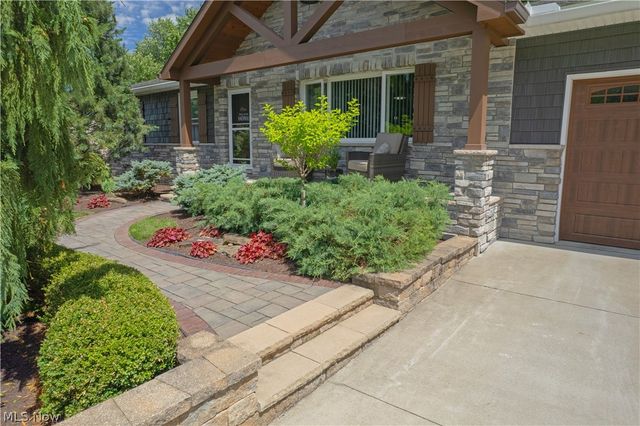 7742 Windy Hill Drive, Kent, OH 44240