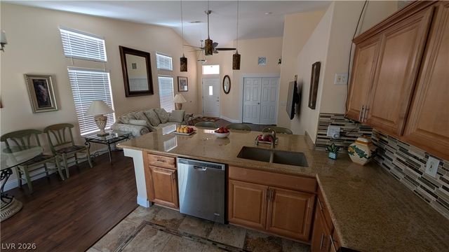 9832 Lenox Crest Place, Las Vegas, NV 89134