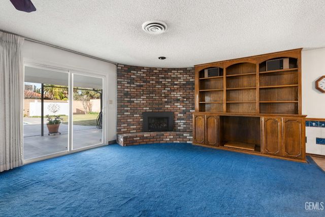 2634 Hempstead Lane, Bakersfield, CA 93309