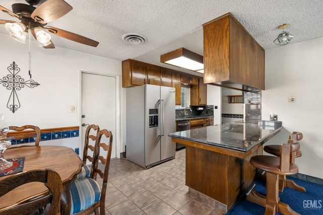 2634 Hempstead Lane, Bakersfield, CA 93309