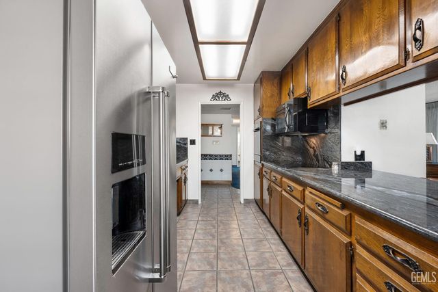 2634 Hempstead Lane, Bakersfield, CA 93309