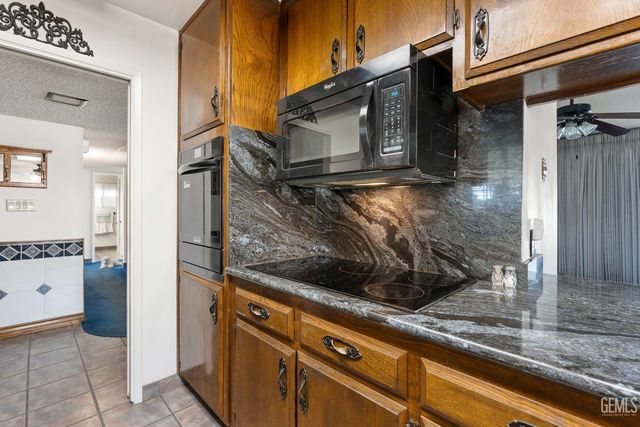 2634 Hempstead Lane, Bakersfield, CA 93309