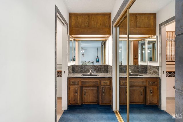 2634 Hempstead Lane, Bakersfield, CA 93309