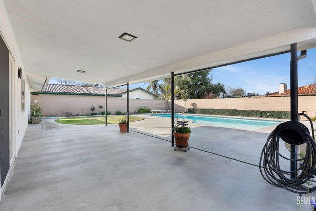 2634 Hempstead Lane, Bakersfield, CA 93309