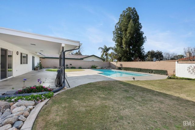 2634 Hempstead Lane, Bakersfield, CA 93309