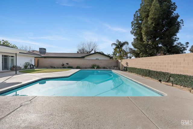 2634 Hempstead Lane, Bakersfield, CA 93309