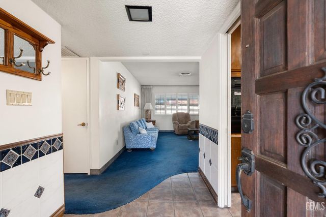 2634 Hempstead Lane, Bakersfield, CA 93309