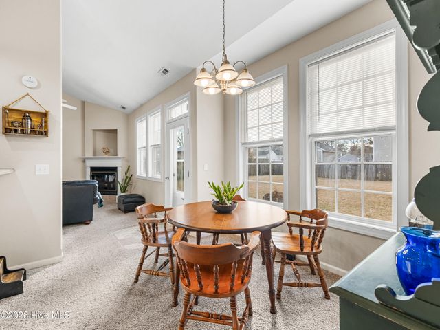 302 Whirlaway Boulevard, Sneads Ferry, NC 28460