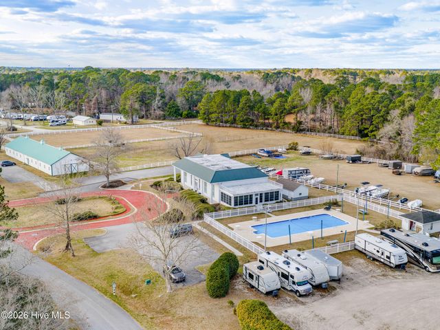 302 Whirlaway Boulevard, Sneads Ferry, NC 28460