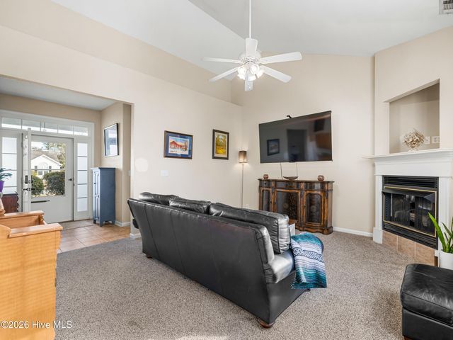 302 Whirlaway Boulevard, Sneads Ferry, NC 28460