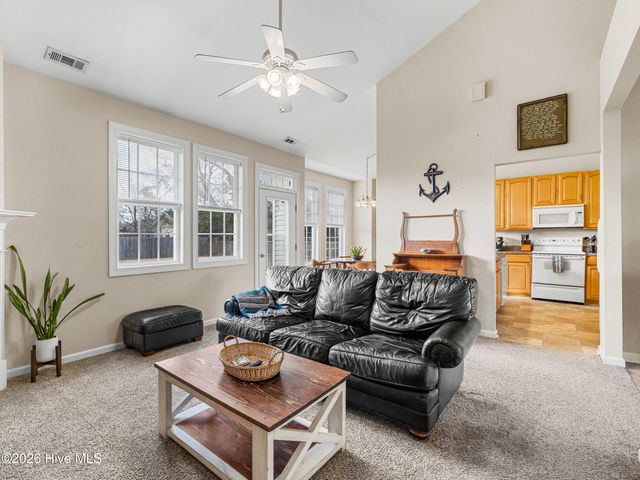 302 Whirlaway Boulevard, Sneads Ferry, NC 28460