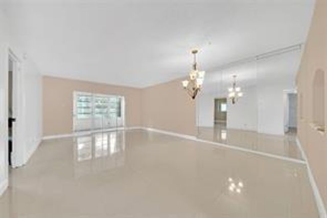 7897 Golf Circle Drive 112, Margate, FL 33063