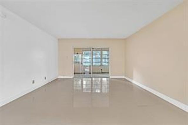 7897 Golf Circle Drive 112, Margate, FL 33063