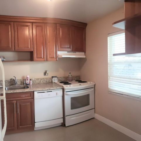 7897 Golf Circle Drive 112, Margate, FL 33063