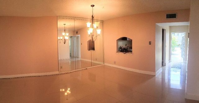 7897 Golf Circle Drive 112, Margate, FL 33063