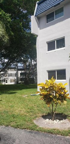 7897 Golf Circle Drive 112, Margate, FL 33063