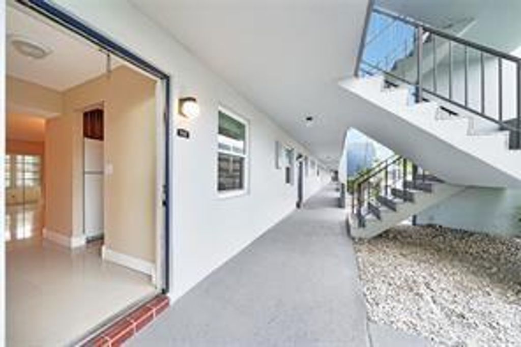 7897 Golf Circle Drive 112, Margate, FL 33063