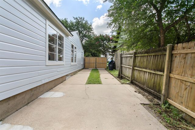 3324 Ryan Avenue, Fort Worth, TX 76110