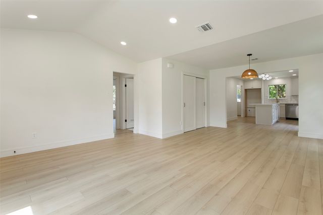 3324 Ryan Avenue, Fort Worth, TX 76110