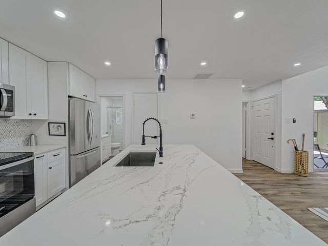 4623 Country Creek Drive 1046, Dallas, TX 75236