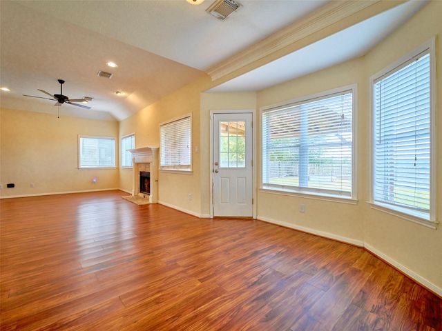 9218 Anna Street, Needville, TX 77461
