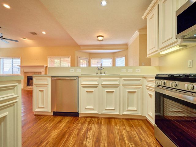9218 Anna Street, Needville, TX 77461